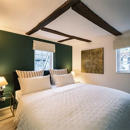 Flecker Hotel